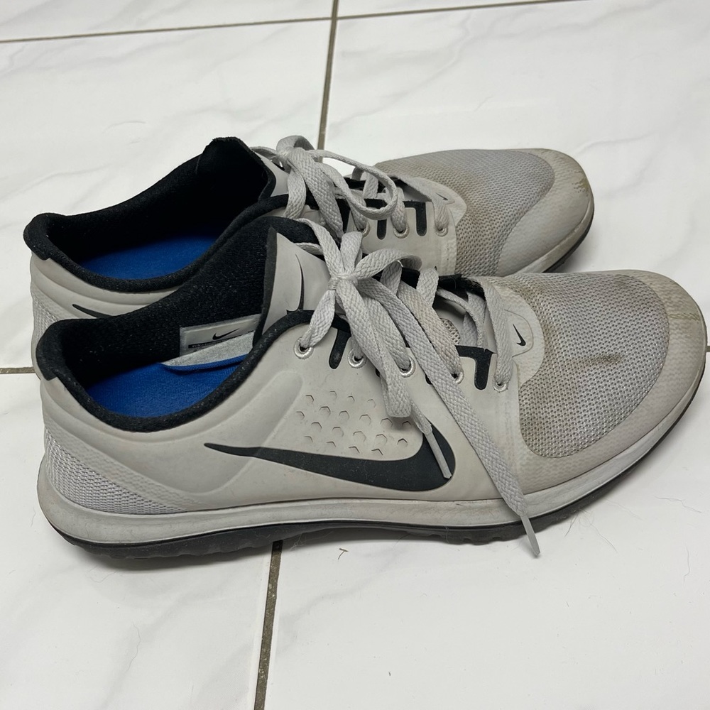 Nike FS LITE RUN (9.5)
